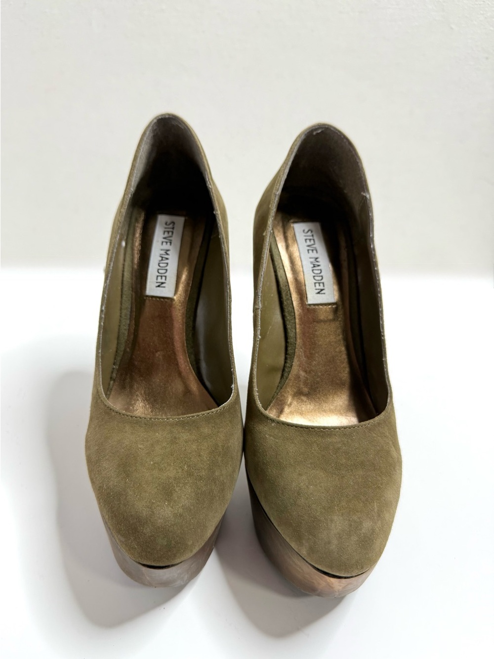 Steve Madden Elevate Olive Green Suede Round Toe Platform Pumps Size 6.5